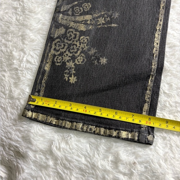 DG2 Diane Gilman Black Wash Gold Embellished High Rise Straight Leg
Jeans 14 - Picture 12 of 12